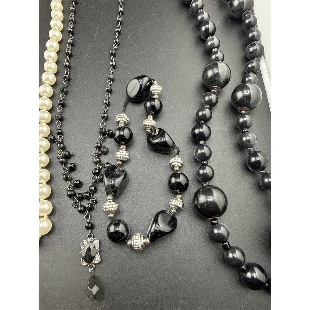 Lot Of 8 Fashion Jewelry Pieces - Picture 3 of 6